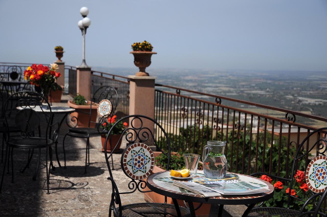 Albergo Villa Nobile كيارامونتي غولفي المظهر الخارجي الصورة